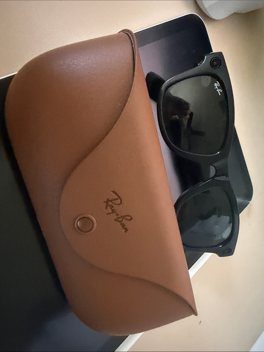 Ray-Ban Meta Gen 2 Wayfarer with Brown Charging Case (smart AI glasses)